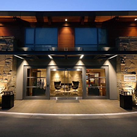 Qualicum Beach Inn Eksteriør billede