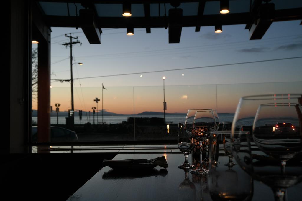 Qualicum Beach Inn Eksteriør billede