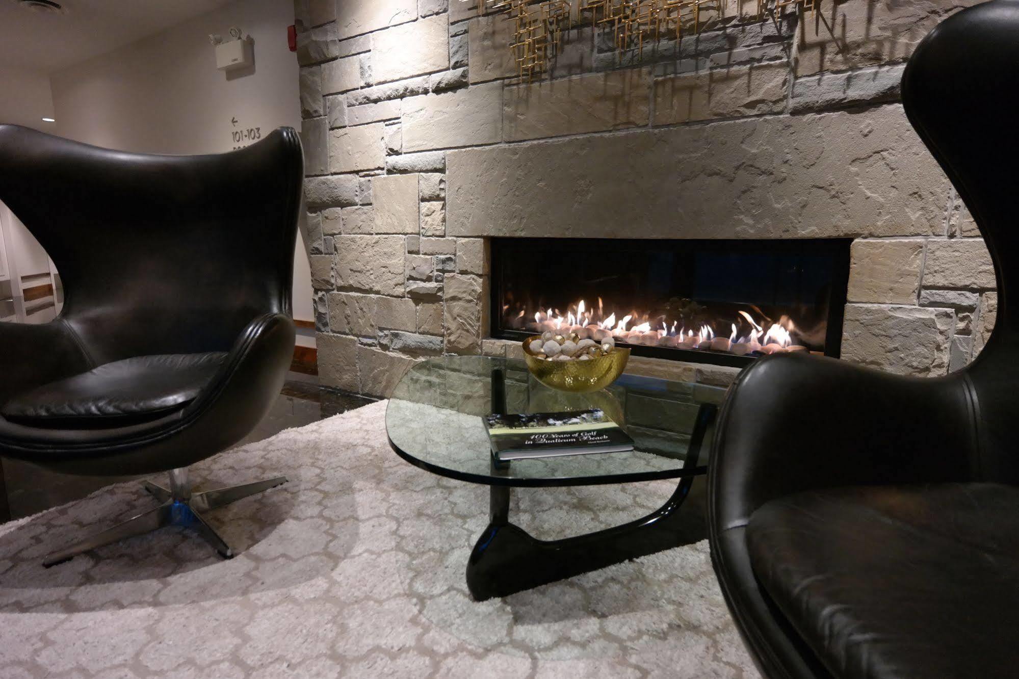 Qualicum Beach Inn Eksteriør billede